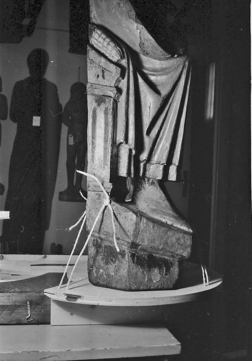 Museum, St. Olav statue. 