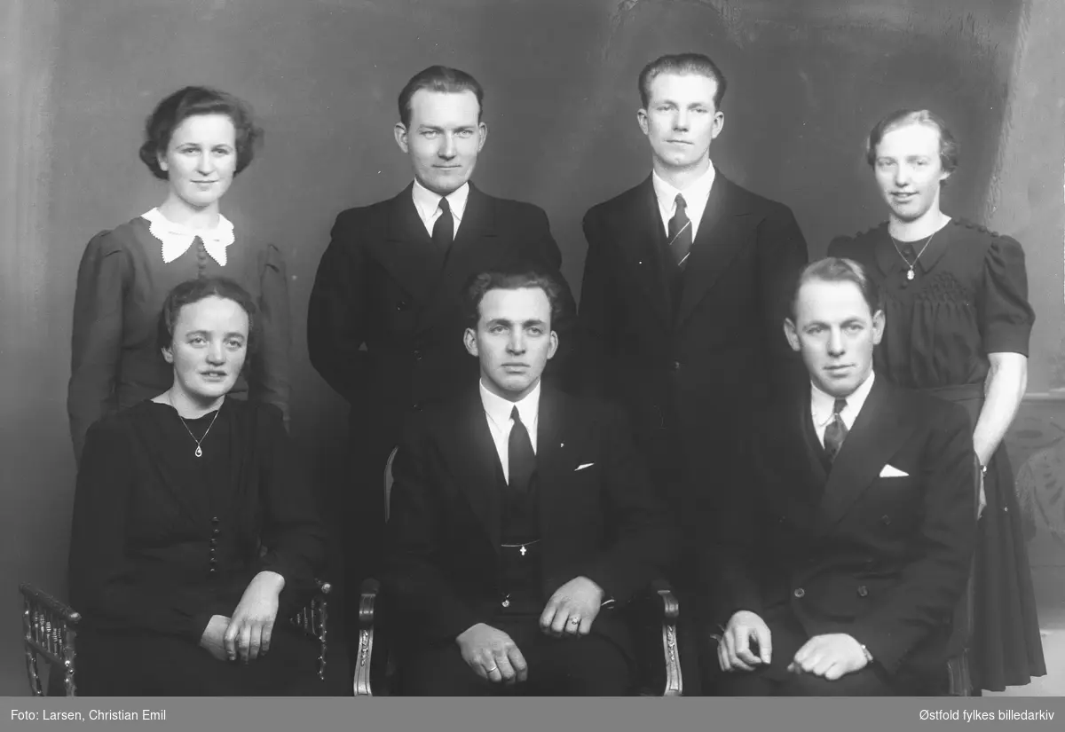 Ungdomsforeningen Borgen i Sarpsborg 1942. Personene er ukjente.