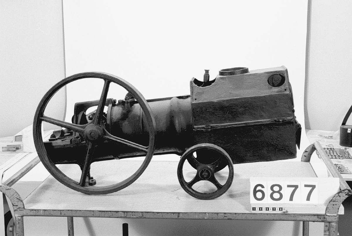 Modell av varmluftsmaskin, möjligen Cavallins konstruktion.
