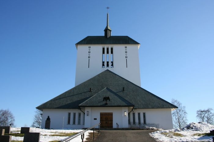 Ullensaker nye kirke fra 1958. Foto: kirkesøk.no