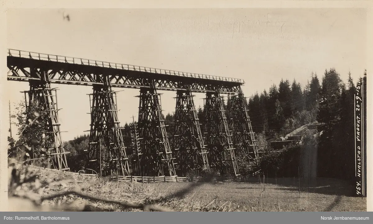 Hvalstad viadukt under riving