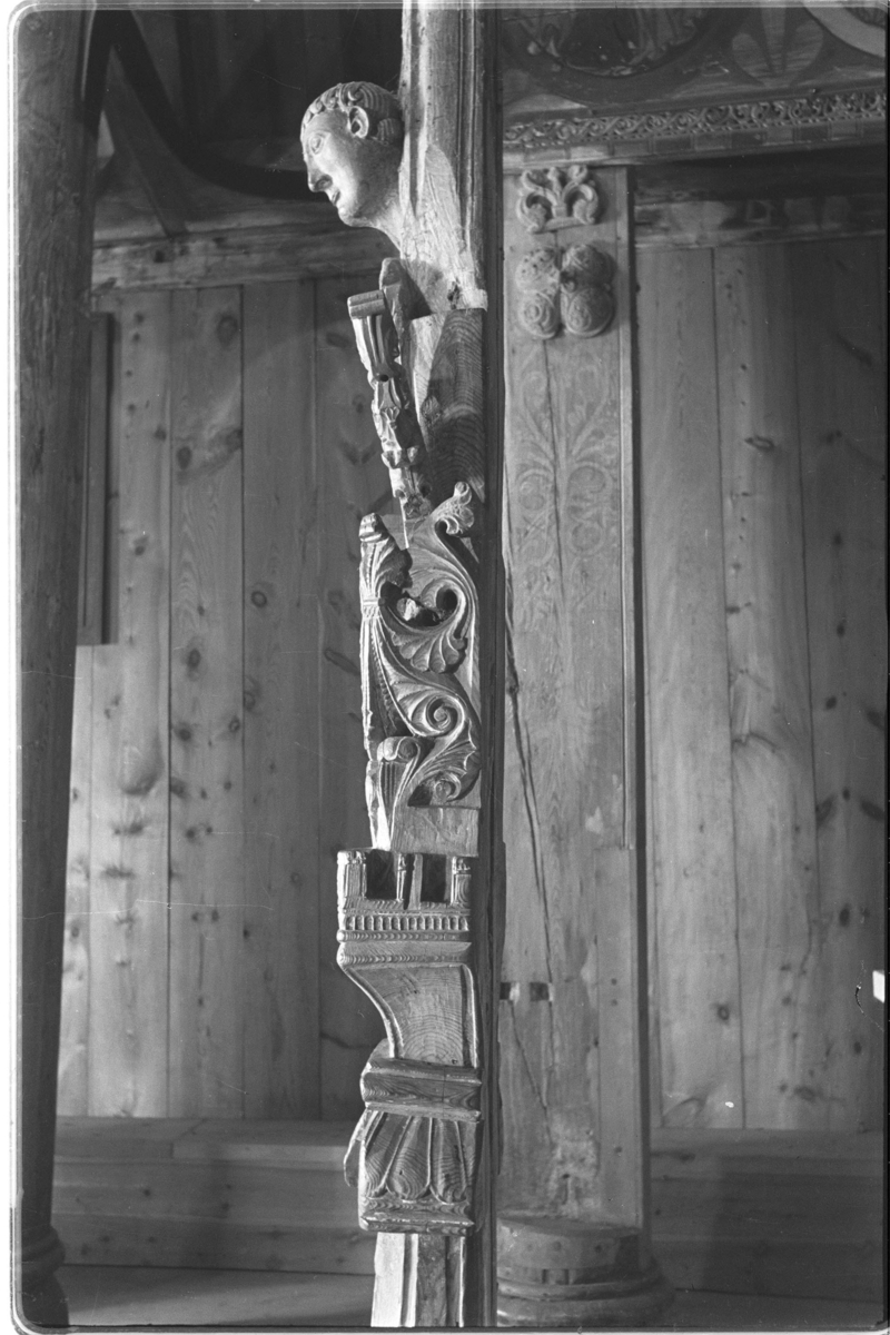 Altersøyle, Hopperstad stavkirke.