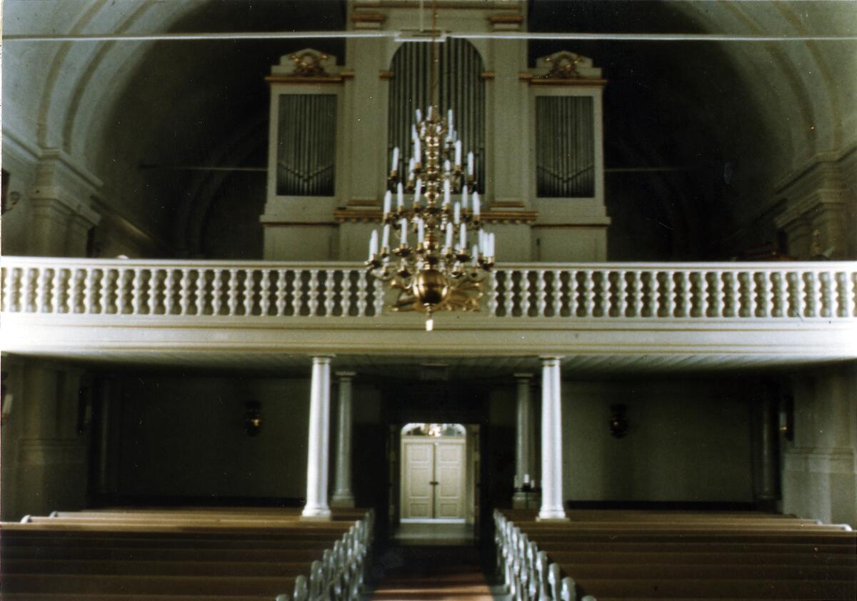 Arnäs kyrka, interiör