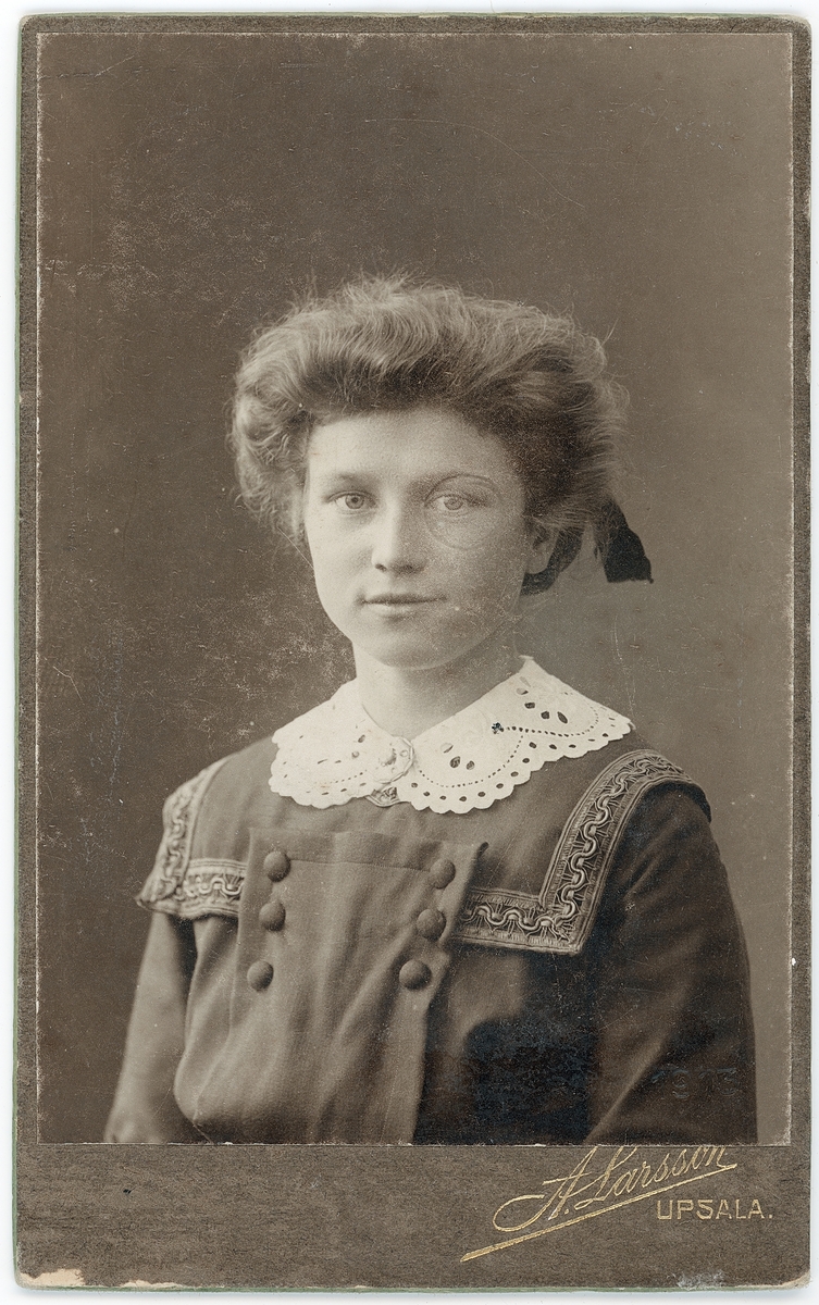 Kabinettsfotografi - Ester, Uppsala 1913