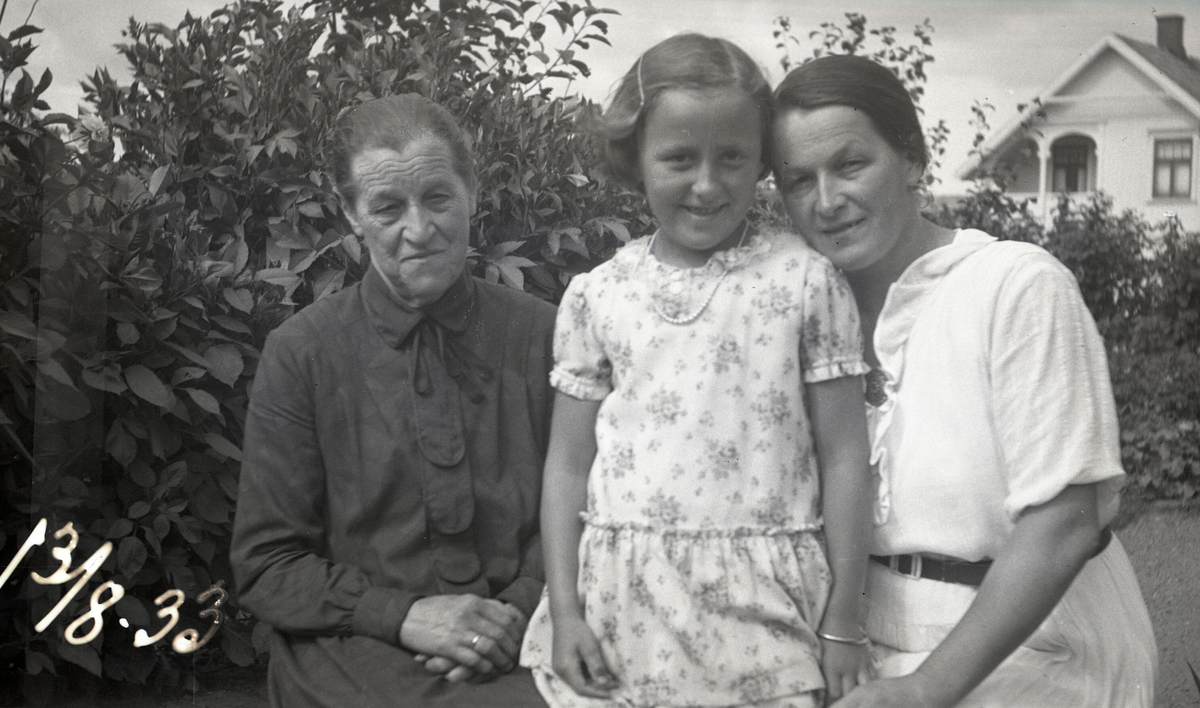 Fleire bilde av Tordis Terjesen, mor og mormor.