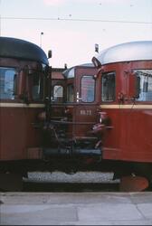 Dieselmotorvogner og styrevogner type 86 på Hamar stasjon