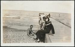 Calvari beach august 1924. Vor veninde Mrs. Srbrew