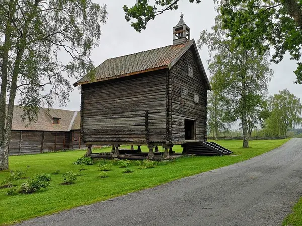 Bygninger - Gamle Hvam Museum