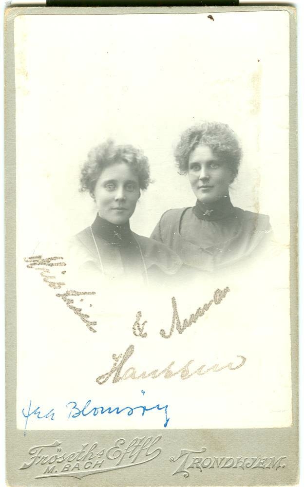 Kristine og Anna Hansen
