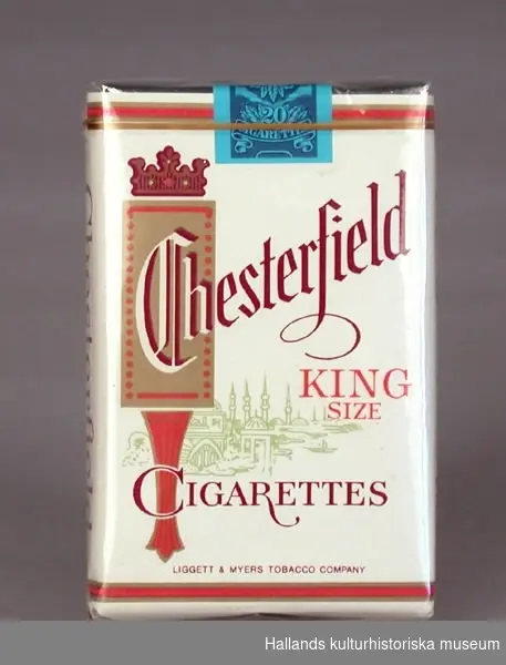 Cigarettpaket. Text på paketet: "Du som ammar. Rökning under amningstiden kan skada ditt barn. Socialstyrelsen", samt "KING SIZE".