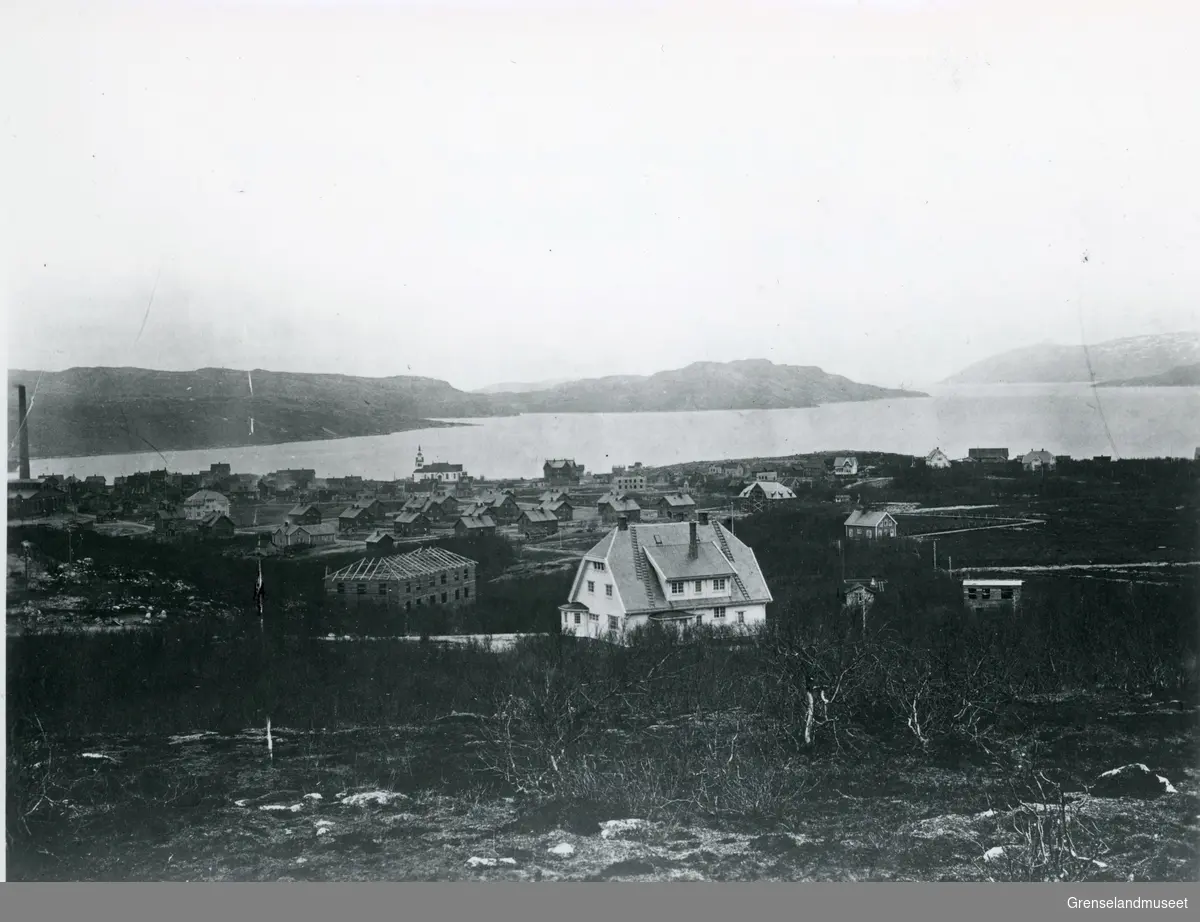 Willahjemmet i Kirkenes under bygging. Tatt 20 Oktober 1912.  