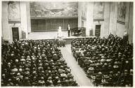 I aulaen, Oslo Universitet. Pianis - Minnedagen for Roald Amundsen - 14. desember 1928.