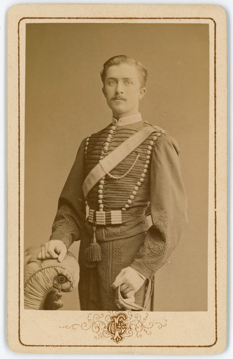 Porträtt på Carl Hyltén-Cavallius. Underlöjtnant.