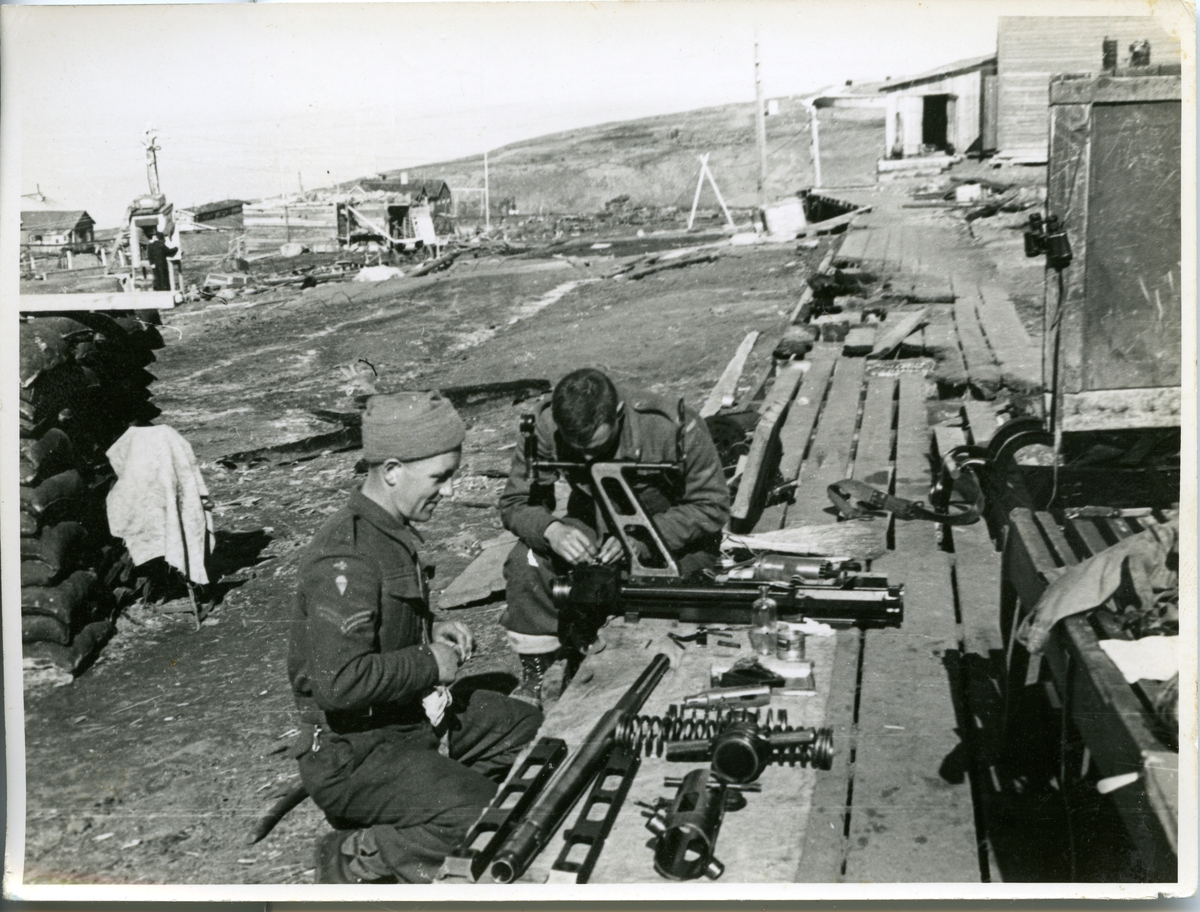 Kanonpuss i Barentsburg (Oerlikon) Kjøpt av Mugaas.