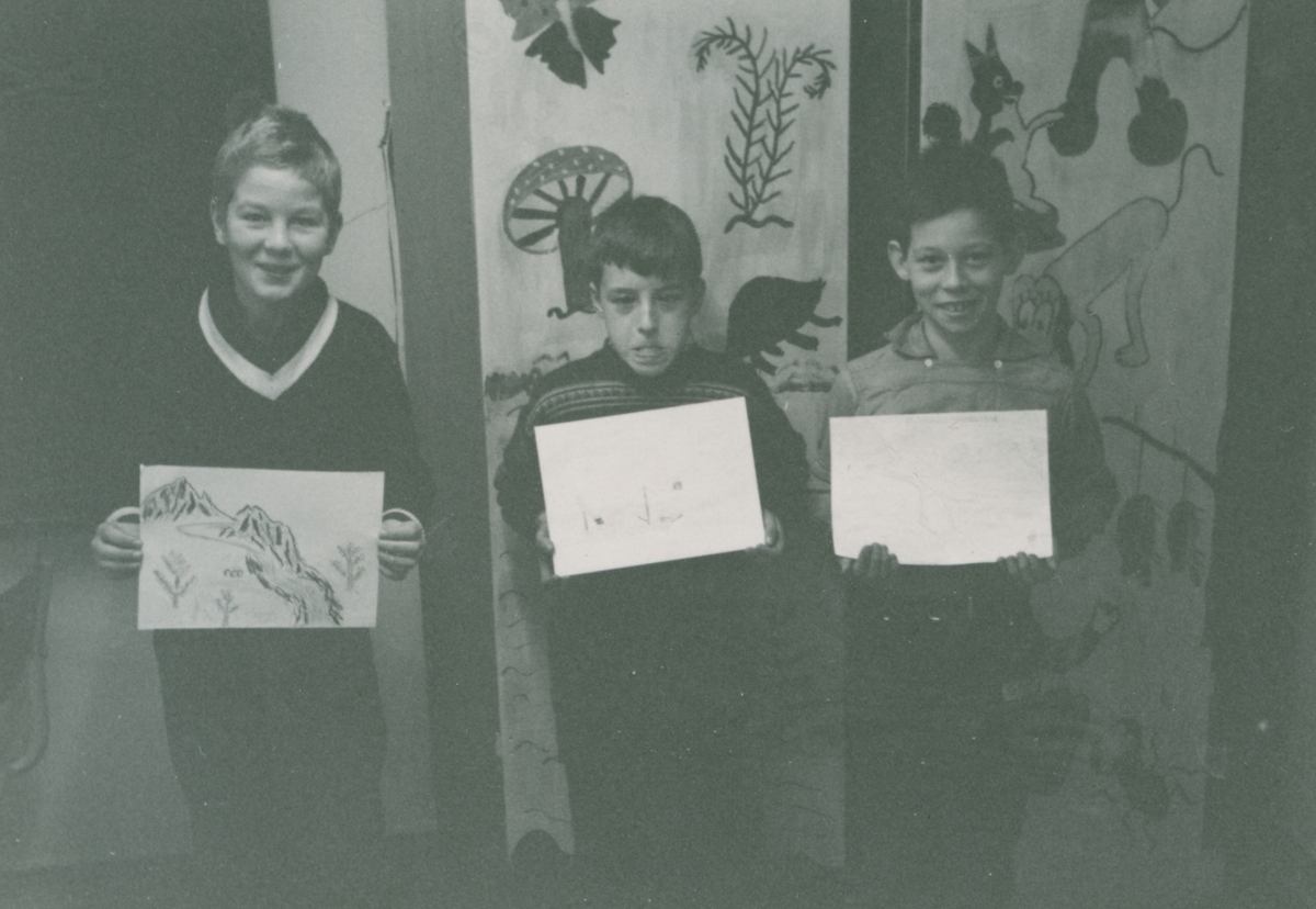 Trond Westeren, Fridtjov Østensen, Sverre Stålem  på skolen på Huset høsten 1959