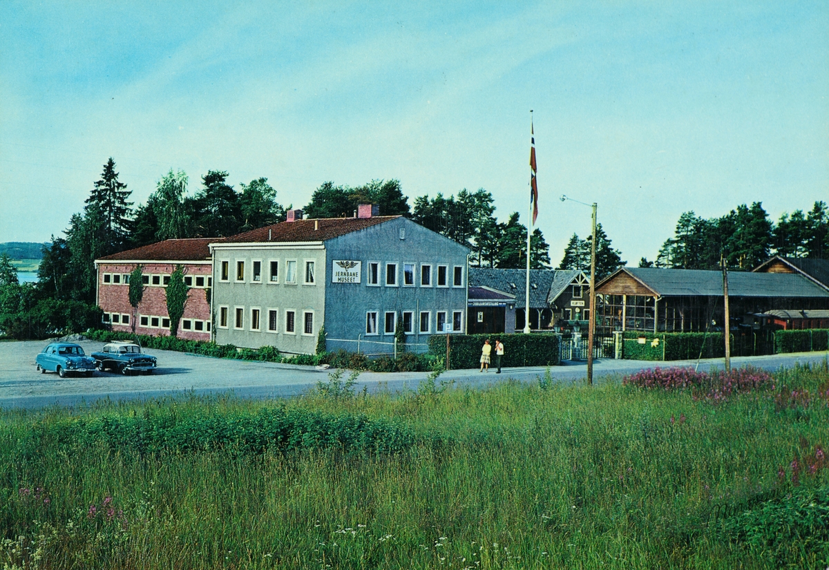 Postkort, Hamar, Strandvegen 132, Norsk Jernbanemuseum, eksteriør museumsbygningen i Strandvegen,