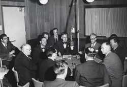 Radiodebatt før Stortingsvalget 1953. På bildet sees blant a