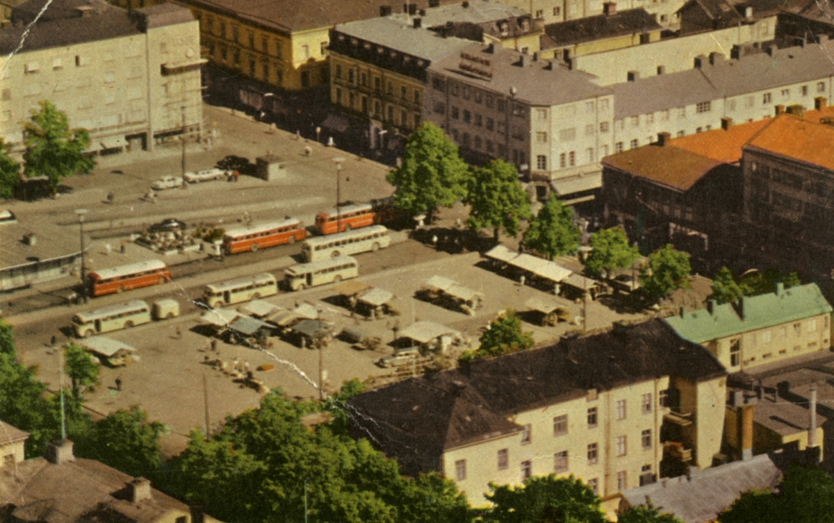 Busstationen på Stortorget i Gävle.