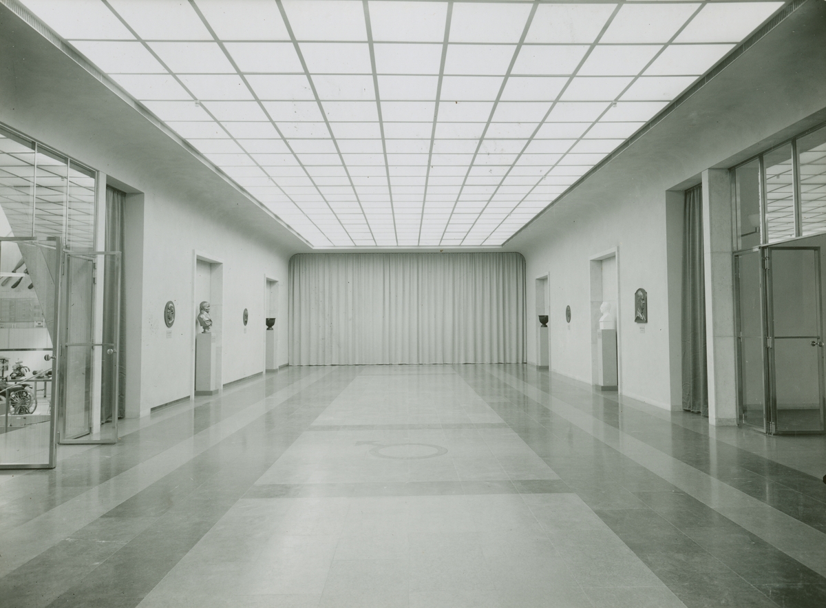 Tekniska museet, ca 1939. Sverigesalen, mot norr.