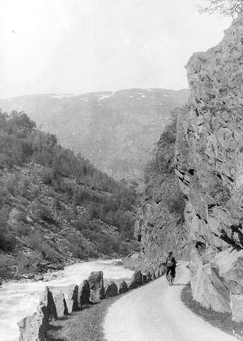 Prot: Lærdalen - Veiparti 1910