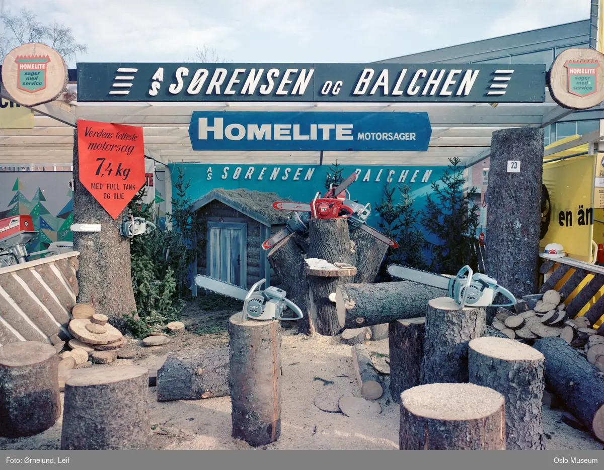 landbruksutstilling, Sørensen & Balchen's stand, Homelite motorsager