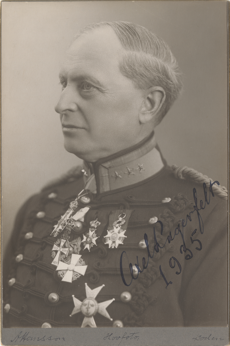 Porträtt av Axel Lagerfelt, överste och chef för Bodens artilleriregemente A 8.