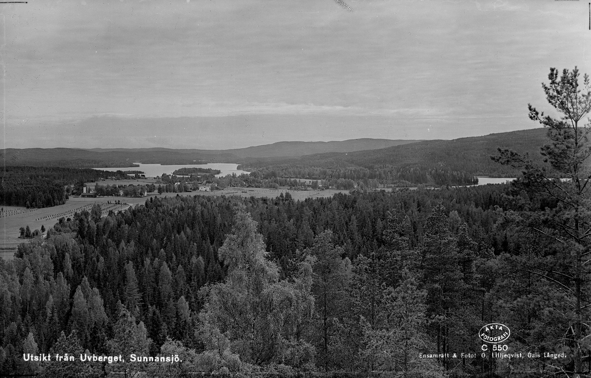 Utsikt från Uvberget, Sunnansjö. - Dalarnas museum / DigitaltMuseum