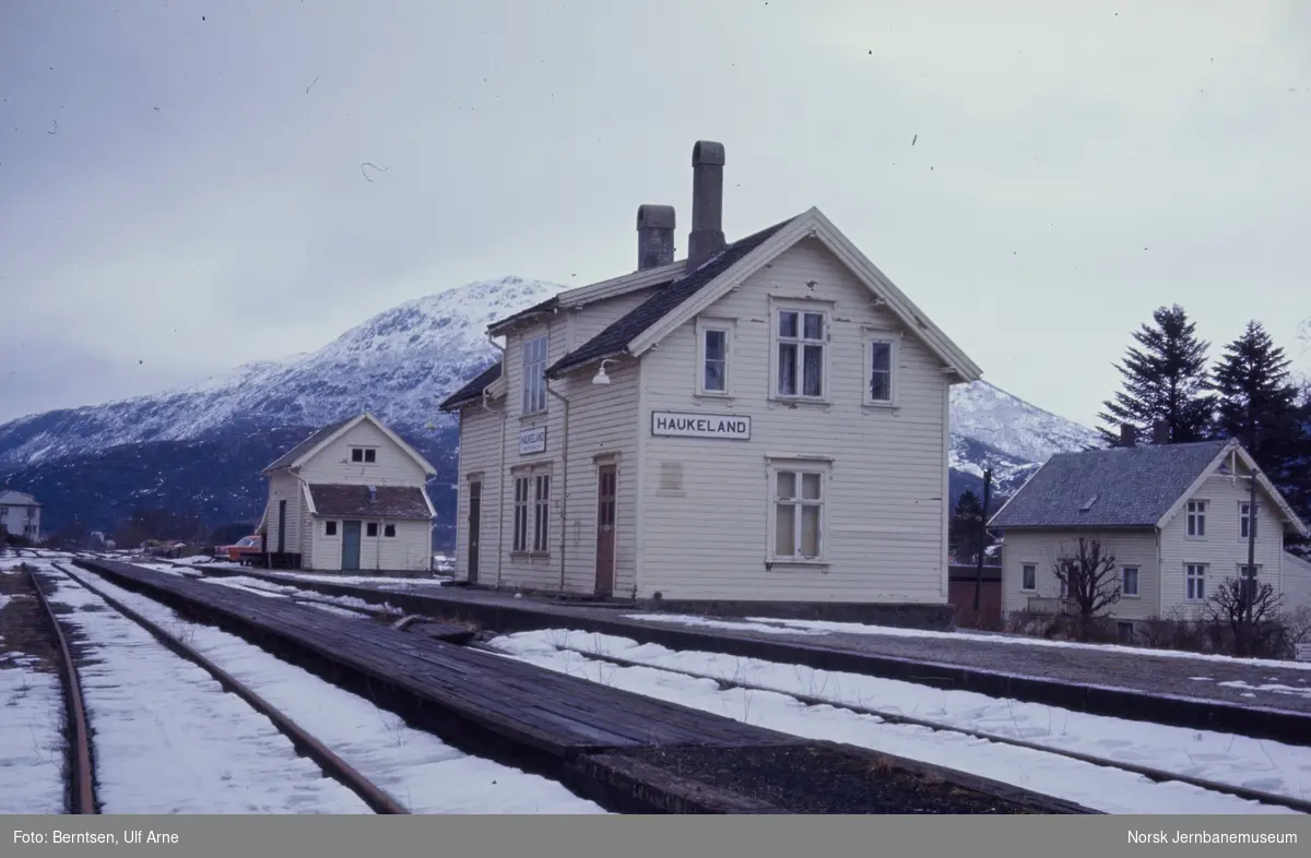 Haukeland stasjon på Bergensbanen