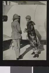Gertrude Bell, alltid på farten, med fly, bil eller kamel, f