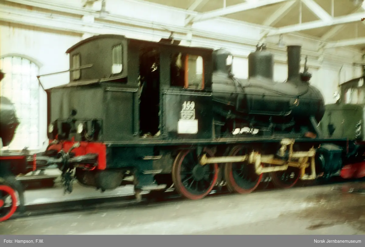Damplokomotiv 23a nr. 159 i lokomotivstallen i Narvik