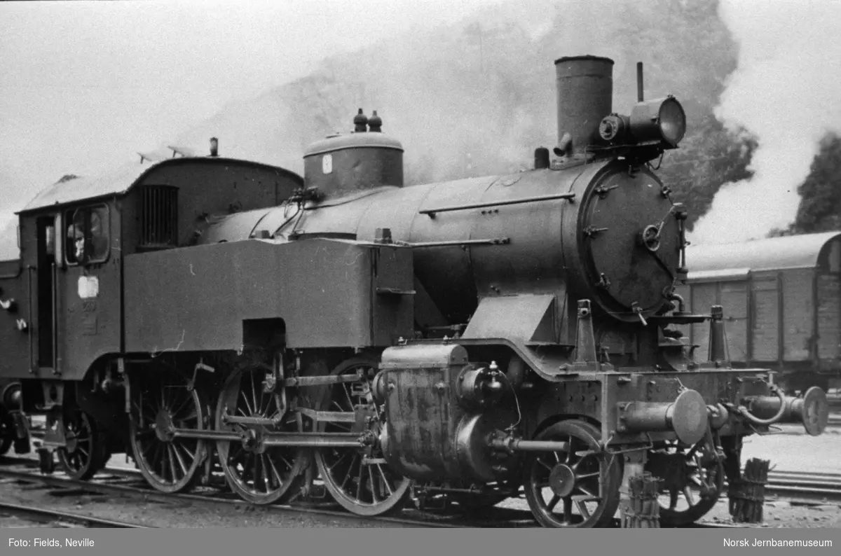 Damplokomotiv type 32a 289 på Bergen stasjon