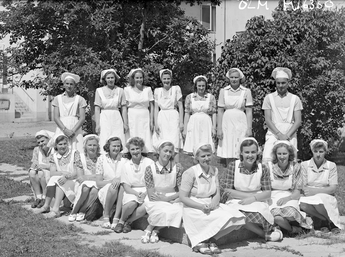 Deltagarna i husmoderskurs vid Lunnevads folkhögskola 1947.