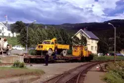 Skifting på Finneid stasjon med diesellokomotiv tilhørende S