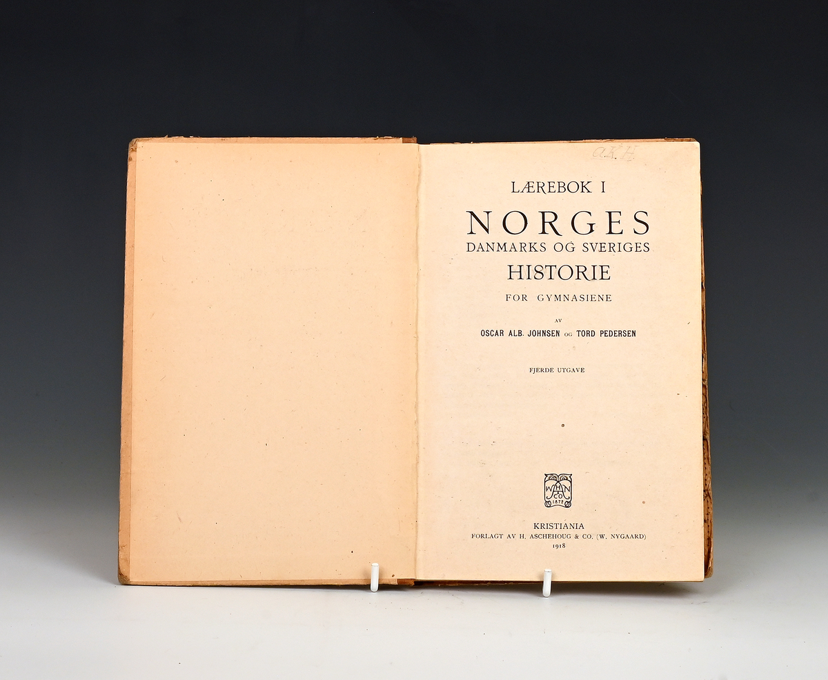 Johnsen, Osk. Alb. og Pedersen, Tord. Lærebog i Norges Danmarks og Sveriges historie for gymnasiet. Fjerde udg. Kr.a. 1918.