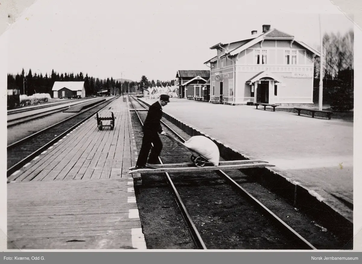 Håndtering av stykkgods på Reinsvoll stasjon