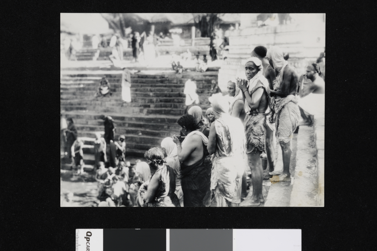 Enker i Mahamaham tank, Kumbakonam. Fotografi tatt i forbindelse med Elisabeth Meyers reise til India 1932-33.