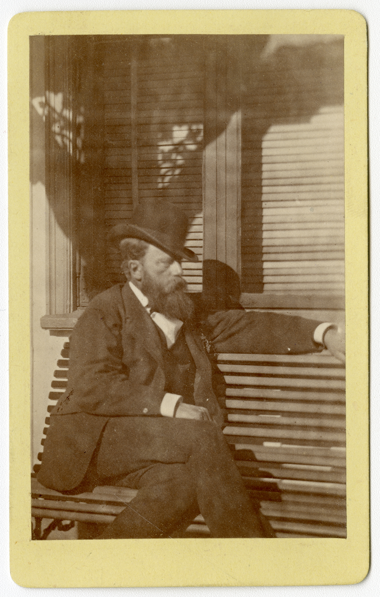 Foto av ukjent mann, foto trolig tatt på 1870-tallet på Dal gård