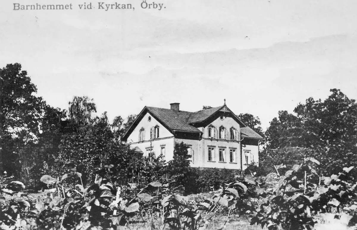 Barnhemmet vid Kyrkan, Örby. 
Poststämplat 1913.
 ; BHF studiecirkel vt 2016:
Senare alkoholistanstalt
Låg vid Götalandsvägen vid kyrkan