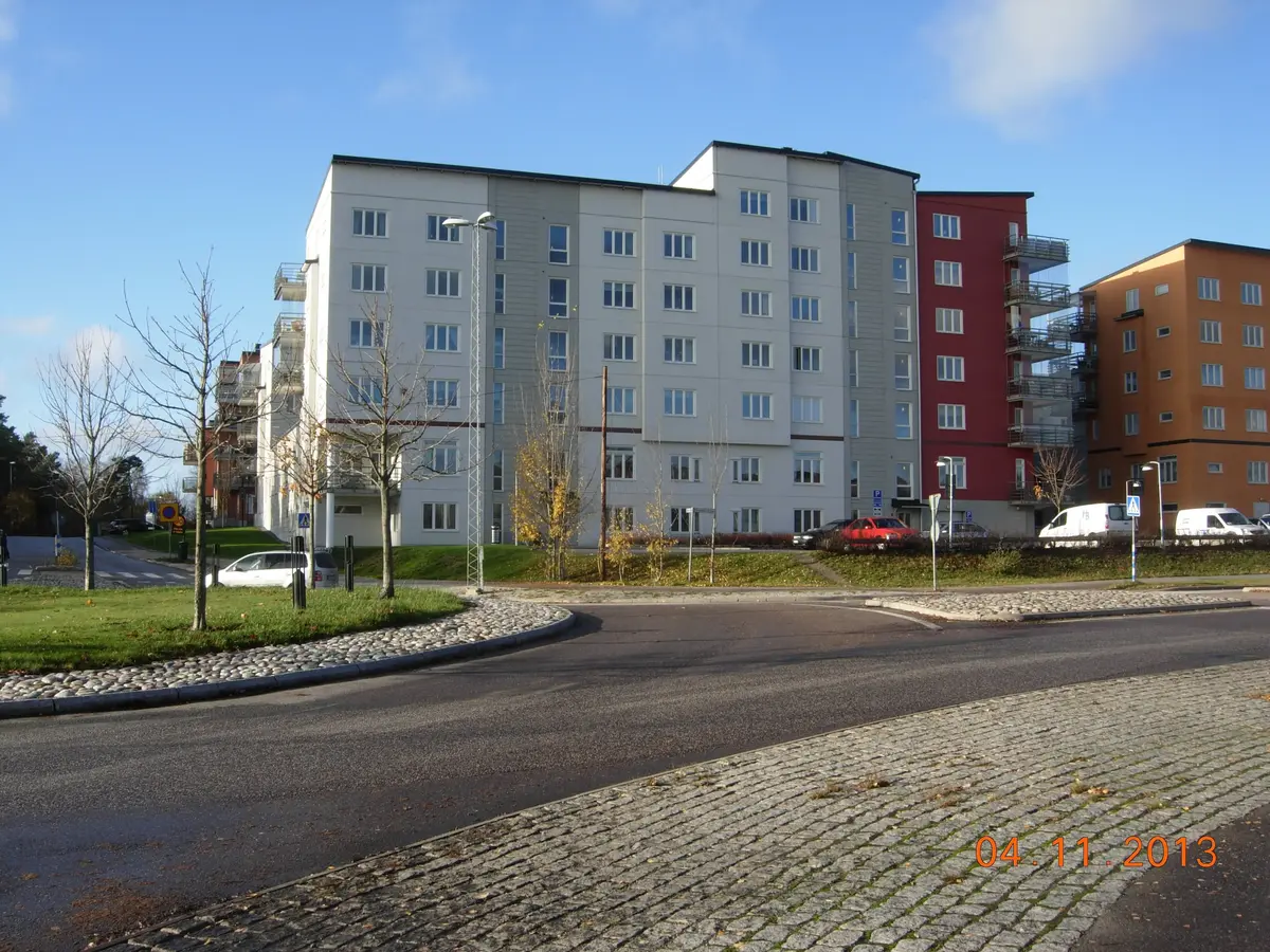 Första färdiga kvarteret, Stora Arken, vid korset Nynäsvägen - Örnensväg.