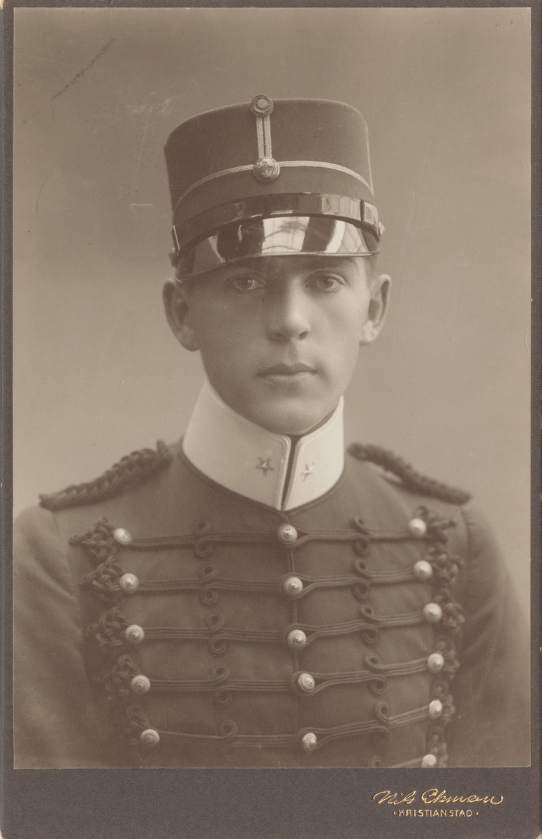 Porträtt av Sidney Stranne, underlöjtnant vid Wendes artilleriregementes reserv.