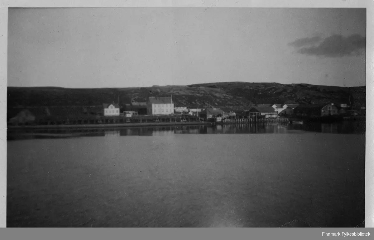 Fiskebruk og handelsted. Repvåg i Finnmarken. 1923.