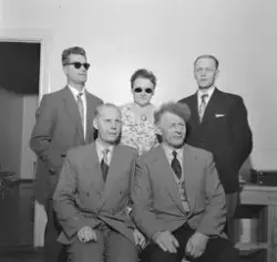 To styringsgrupper fra Blindeforbundets årsmøte 1957