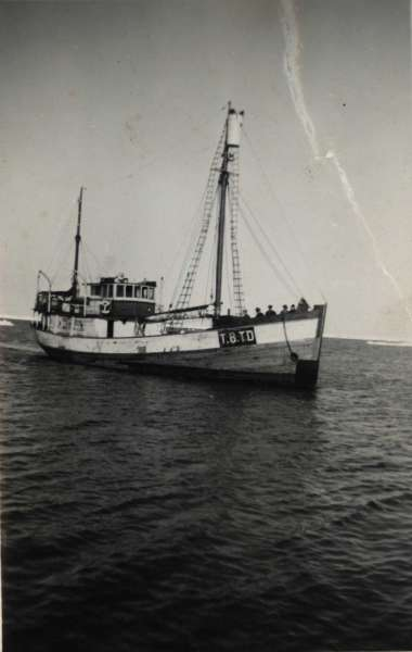Fangstbåten Godønes i Østisen