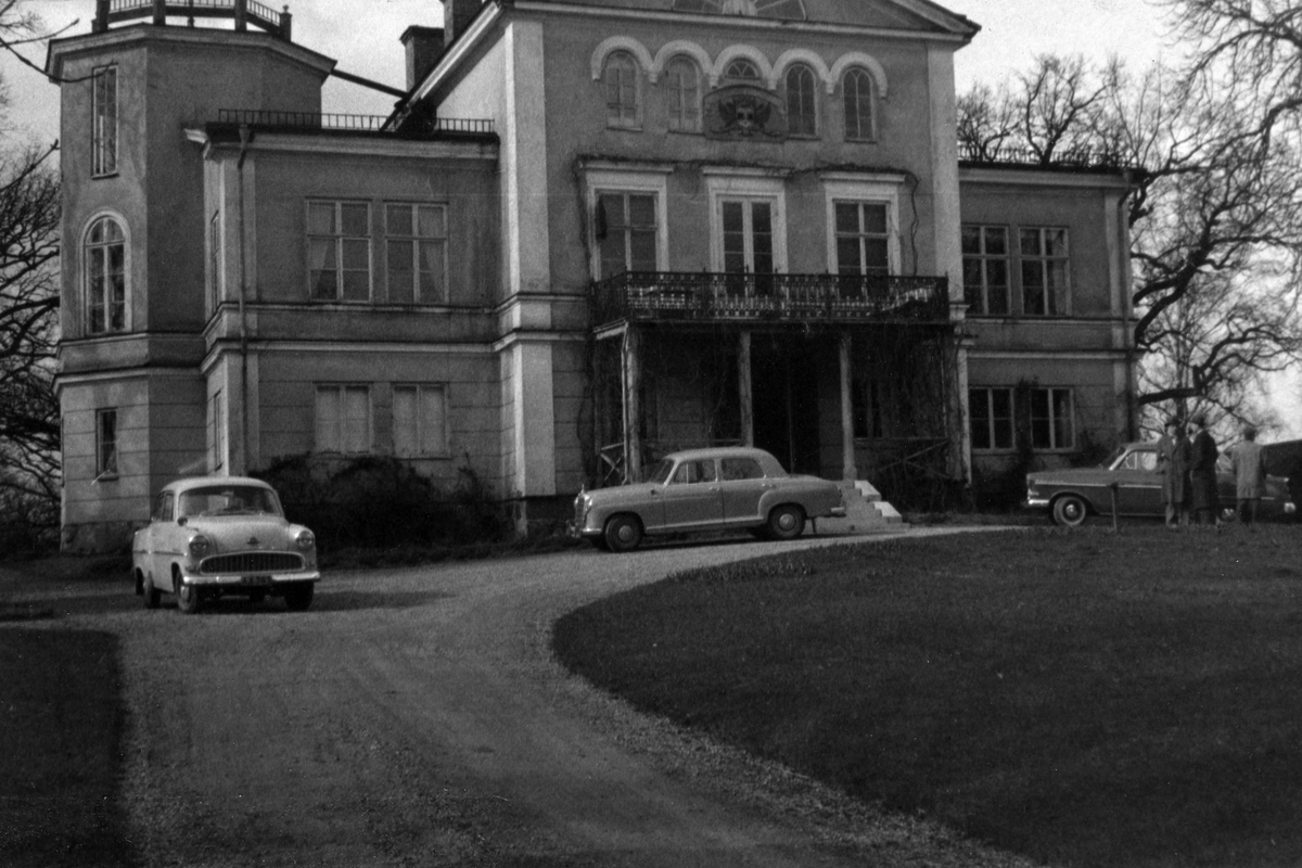 Kristiansborgsbadet uppförs i Västerås 1957-1961