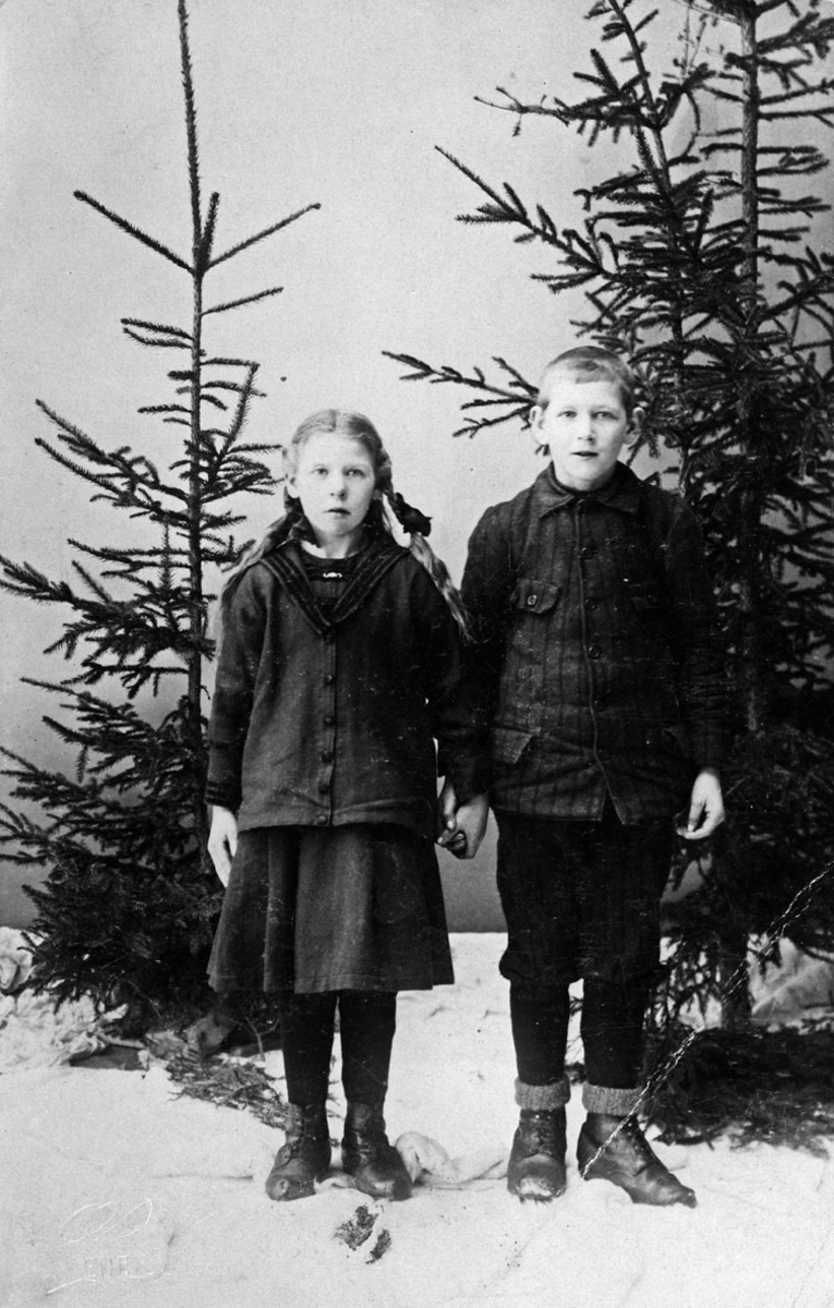 Ingeborg og Ivar Hansen fra Mogreina.