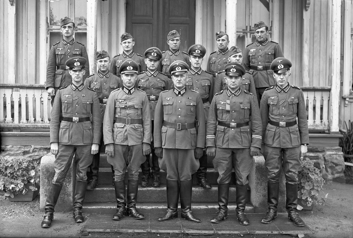 Tyske soldater. Bildet er fra Tingvoll. Museene i Akershus / DigitaltMuseum