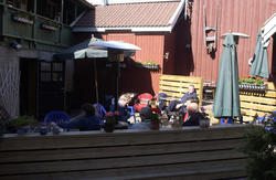 Oversiktsbilde av bakgården Milde Moses Pub & Spiseri i Drøb
