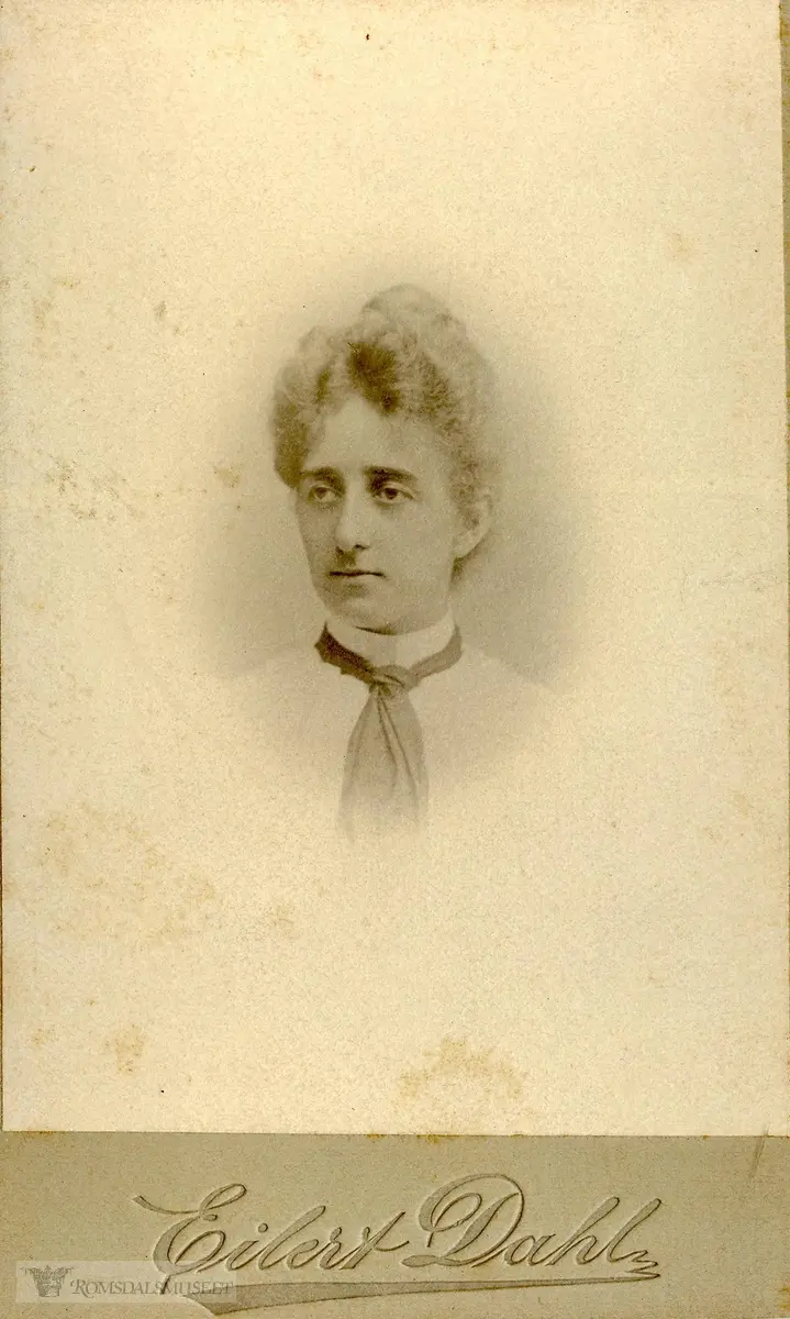 Astri Hartmann f.Tollaas søster til Ingeborg Ruud.