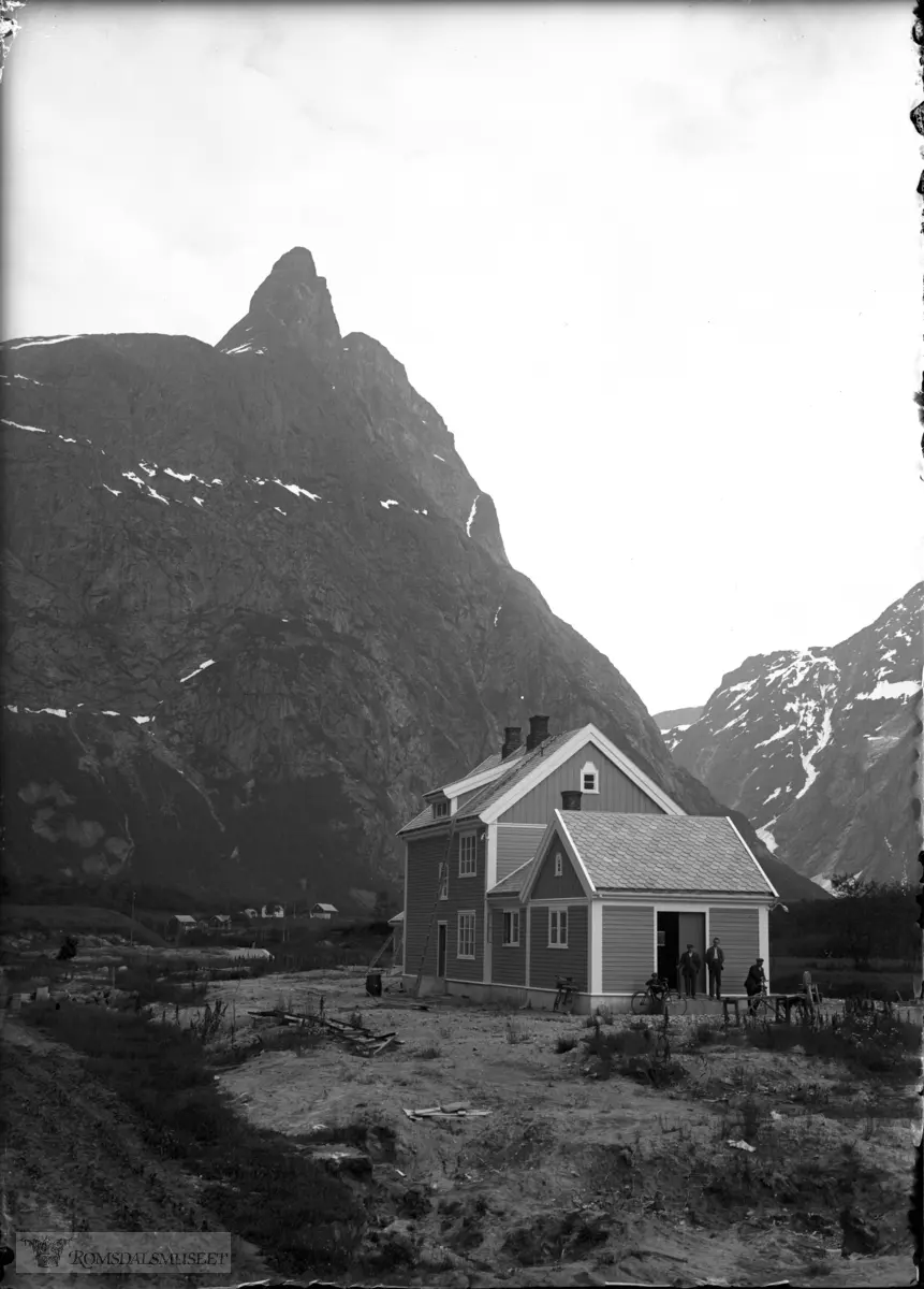 "Romsdalshorn stasjon"