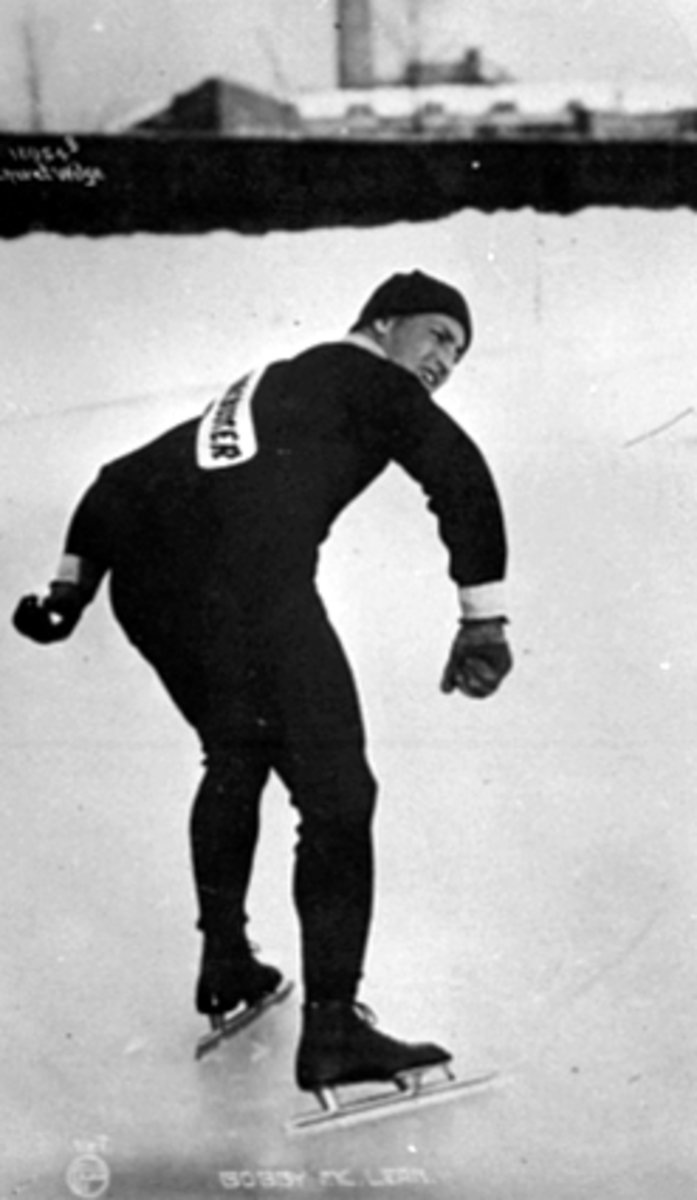 Frogner stadion, Oslo, verdensmester amerikansk skøyteløper Bobby McLean i startposisjon, 
